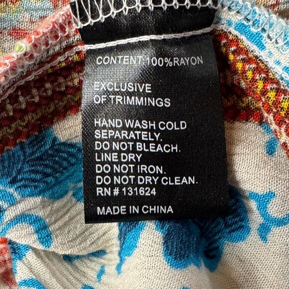 Calessa 2X-Large Tunic Top Embroidered Split V-Neck Floral Stretch 3/4 Sleeves - Picture 9 of 10